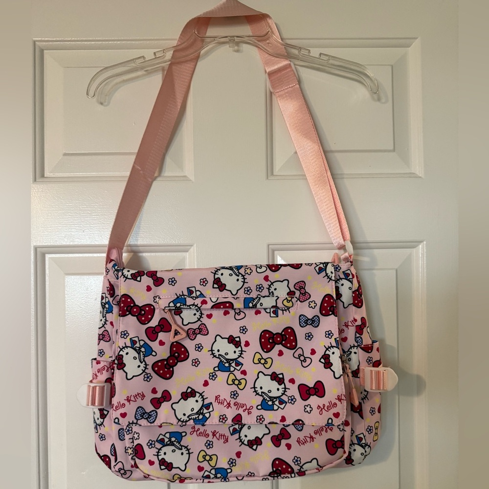NWOT Hello Crossbody Bag